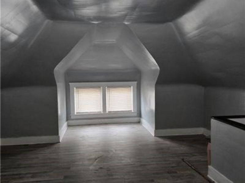 9502 Empire Avenue, Cleveland, OH 44108 Photo 13