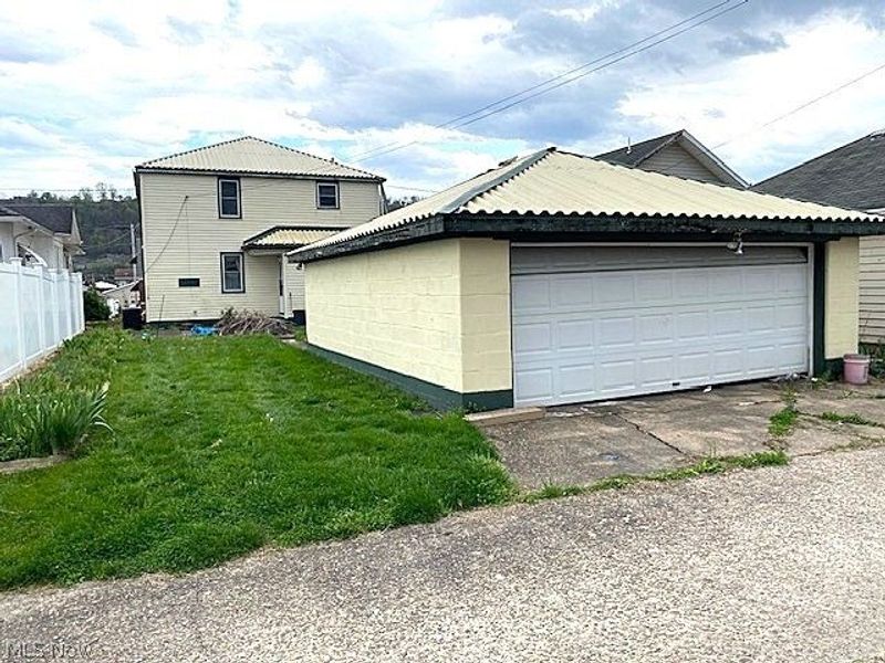 3939-3941 Highland Avenue, Shadyside, OH 43947 Photo 2