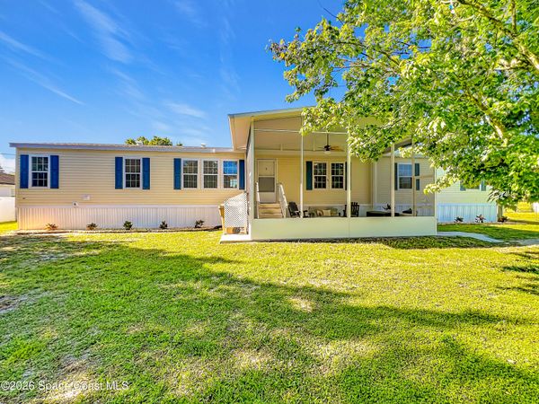 9040 Mercury Drive , St. Cloud, FL 34773