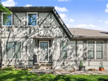 7004 N Fisk Court, Kansas City, MO 64151