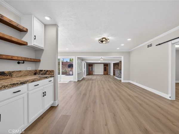 2425 Heather Avenue, Long Beach, CA 90815