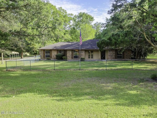 171 Northwood Drive, Carriere, MS 39426