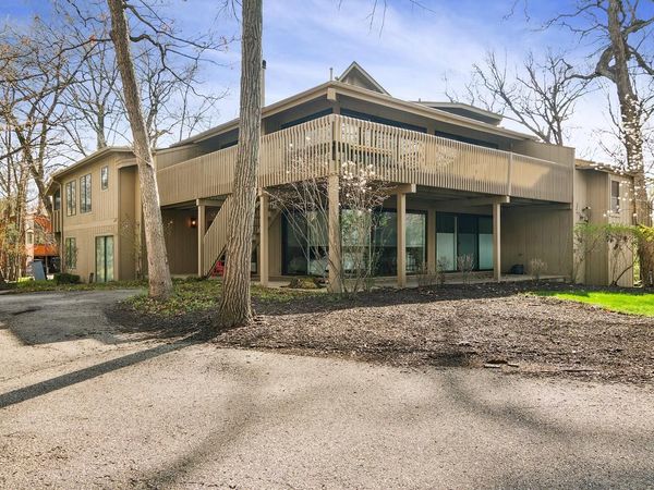 501C Abbey Springs DRIVE, Fontana, WI 53125