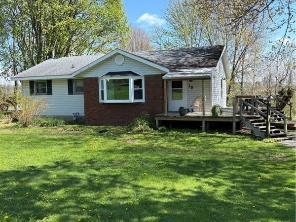 28 Bell Road, Grove City, PA 16127
