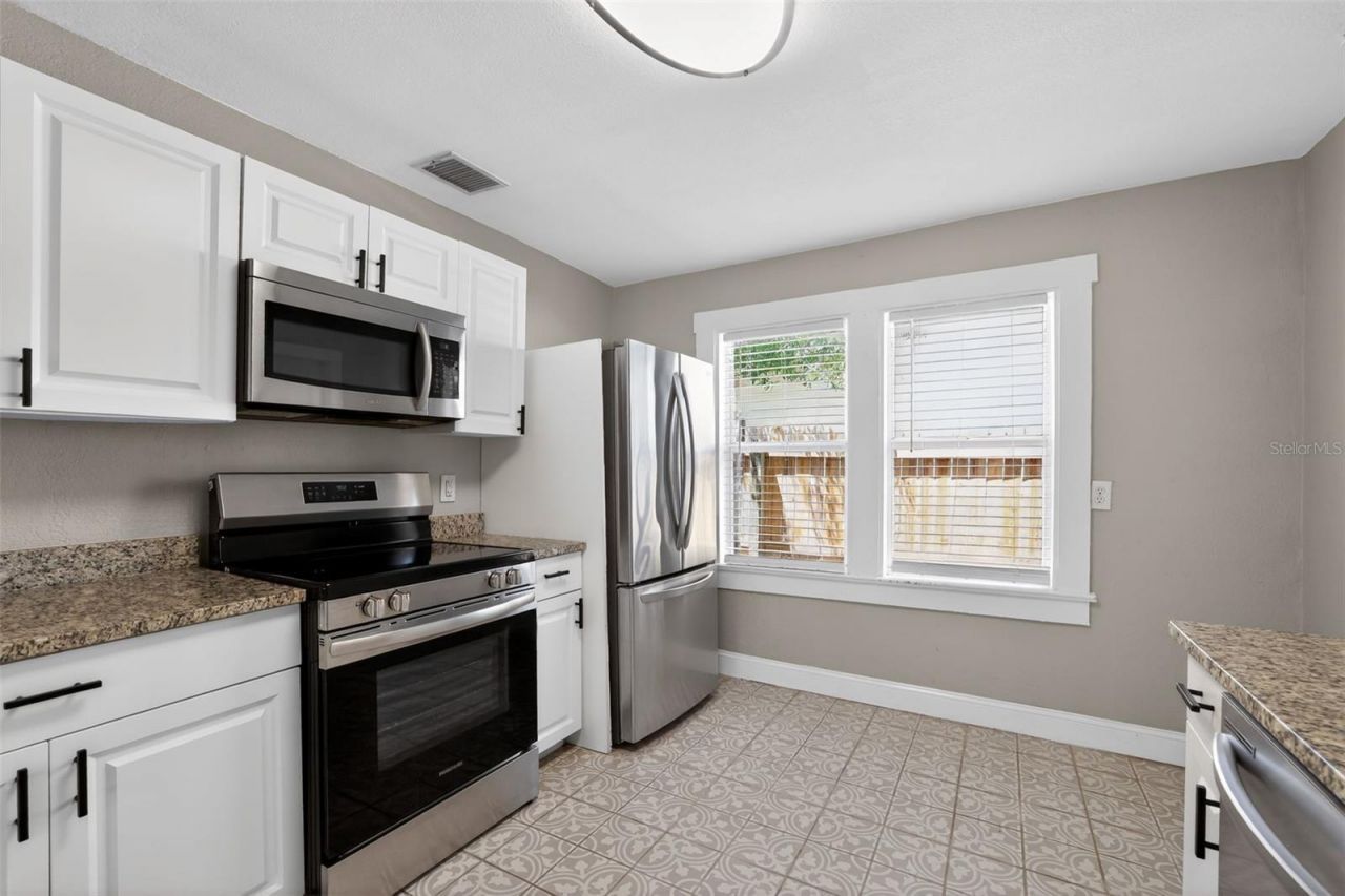 3250 Prescott Street N, Saint Petersburg, FL 33713 Photo