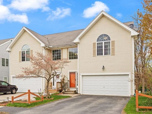 18 Meena Dr, Worcester, MA 01603