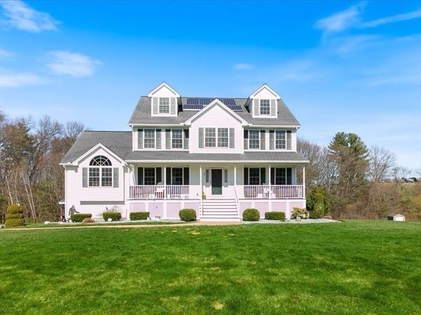 26 Lisa Ln, Haverhill, MA 01835