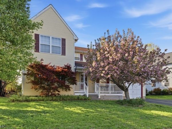 6 Shoshoni Way, Branchburg, NJ 08876