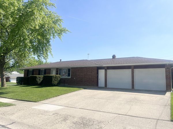 1768 Fair Oaks Drive, Sidney, OH 45365
