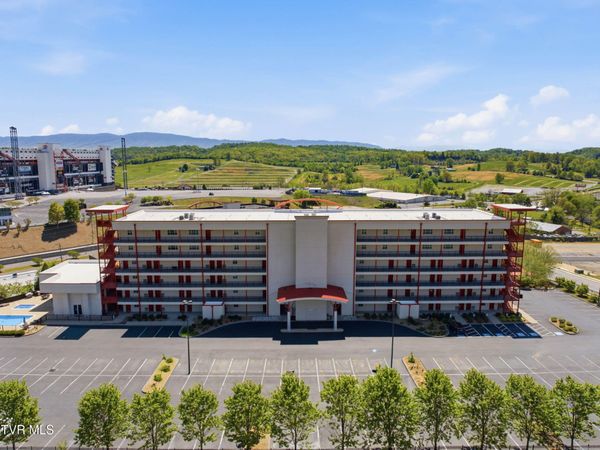 210 Raceday Center Drive, Unit 1107, Bristol, TN 37620