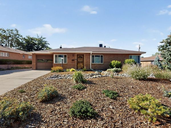 8724 Phoenix Avenue NE, Albuquerque, NM 87112