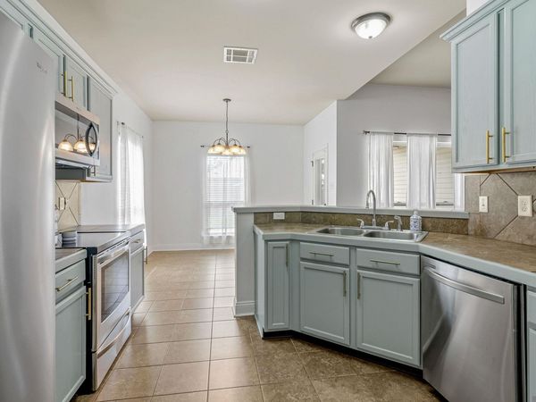 21198 Beau Chateau Blvd, Ponchatoula, LA 70454