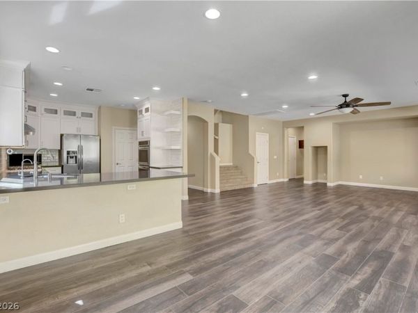338 Shimmering Moon Street, Henderson, NV 89015