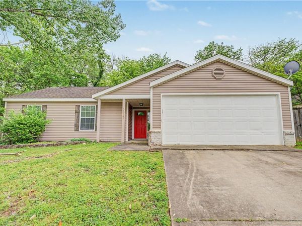 3015 Wildflower Street , Fayetteville, AR 72704