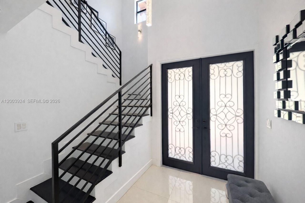 471 SW 30th Rd , Miami, FL 33129 Photo