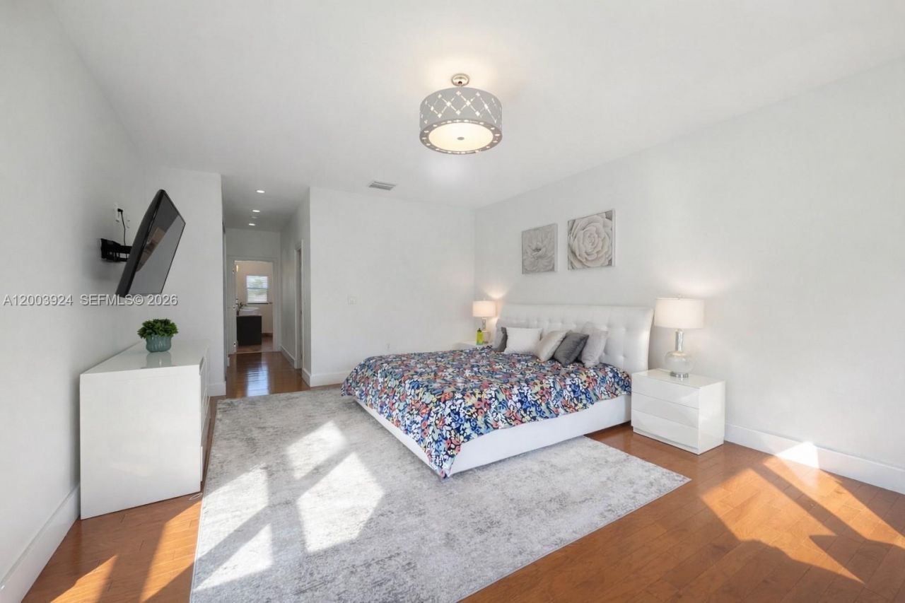 471 SW 30th Rd , Miami, FL 33129 Photo