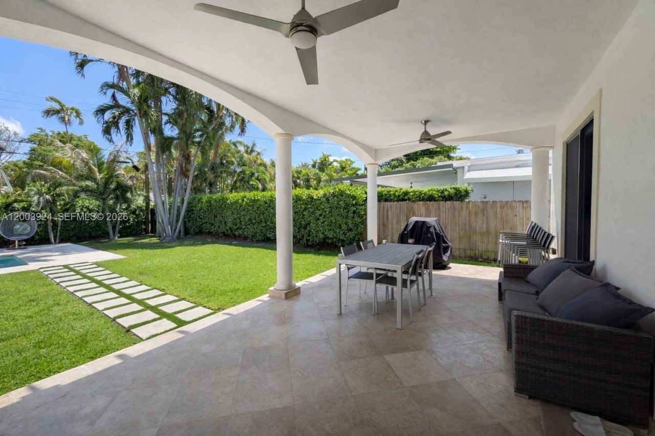 471 SW 30th Rd , Miami, FL 33129 Photo