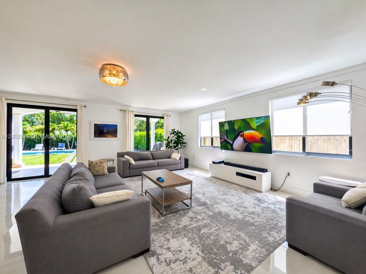 471 SW 30th Rd , Miami, FL 33129 Photo