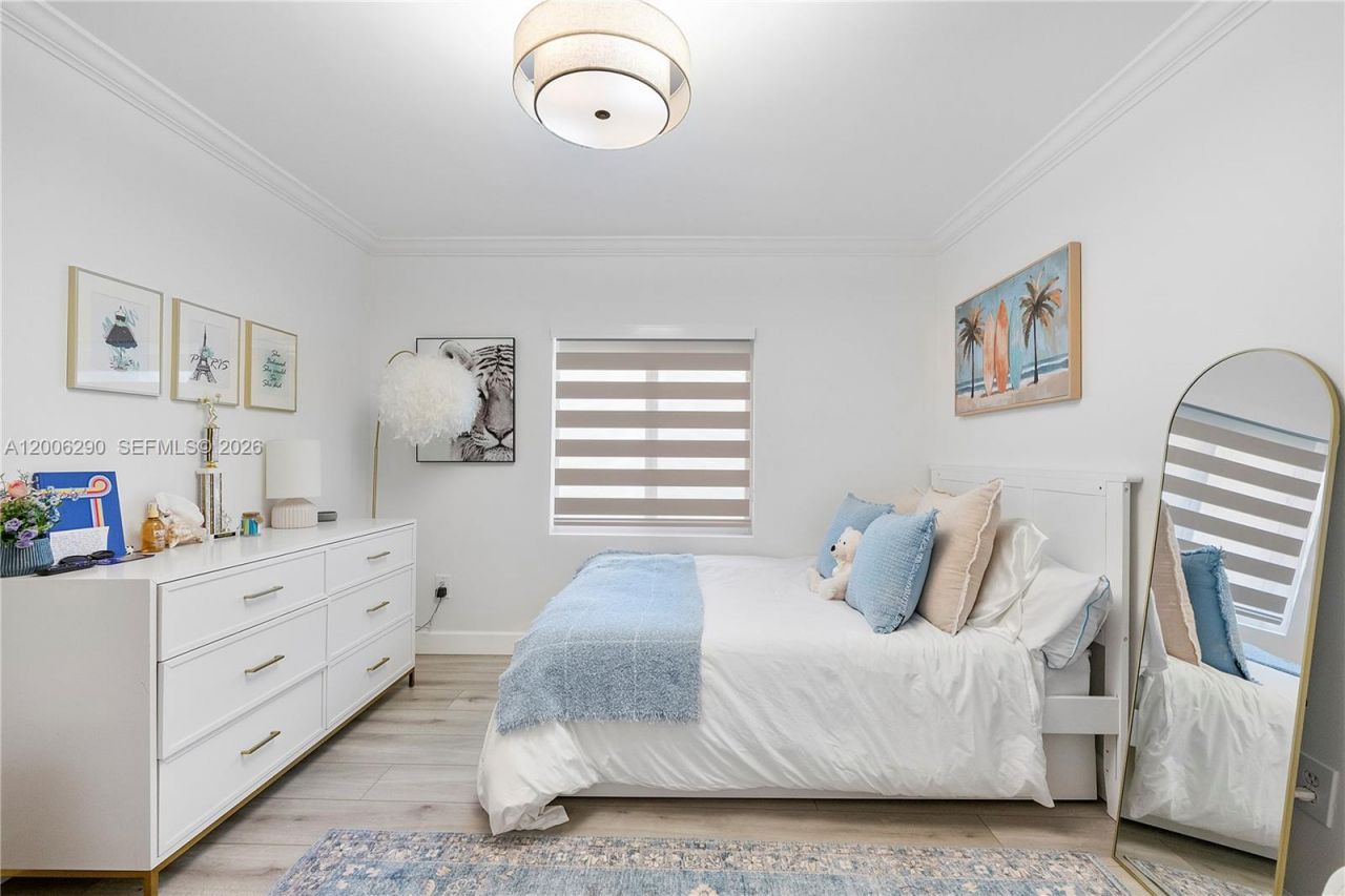 14830 N Spur Dr , Miami, FL 33161 Photo