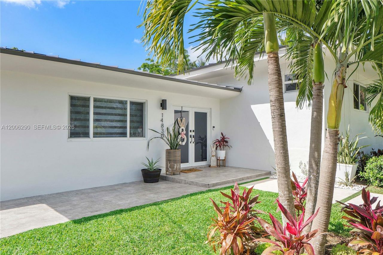 14830 N Spur Dr , Miami, FL 33161 Photo