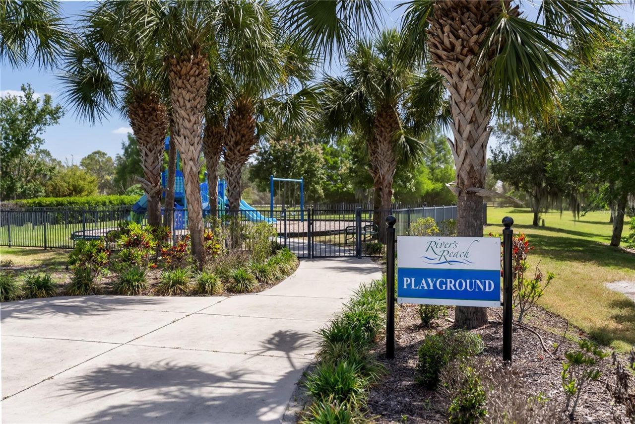 1215 Thornbury Drive, Parrish, FL 34219 Photo