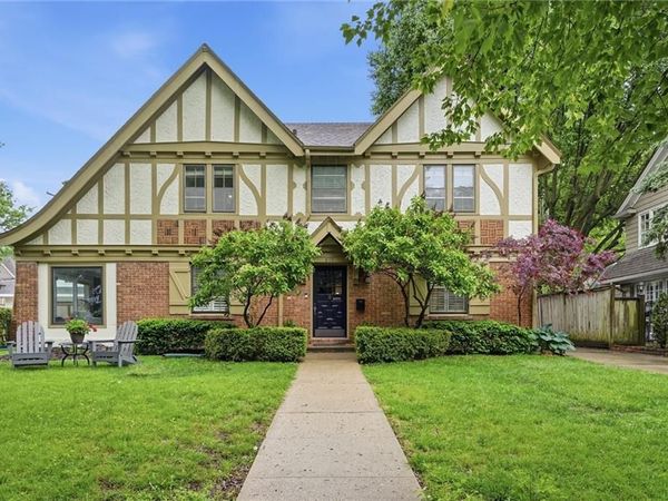 615 W 67th Street, Kansas City, MO 64113