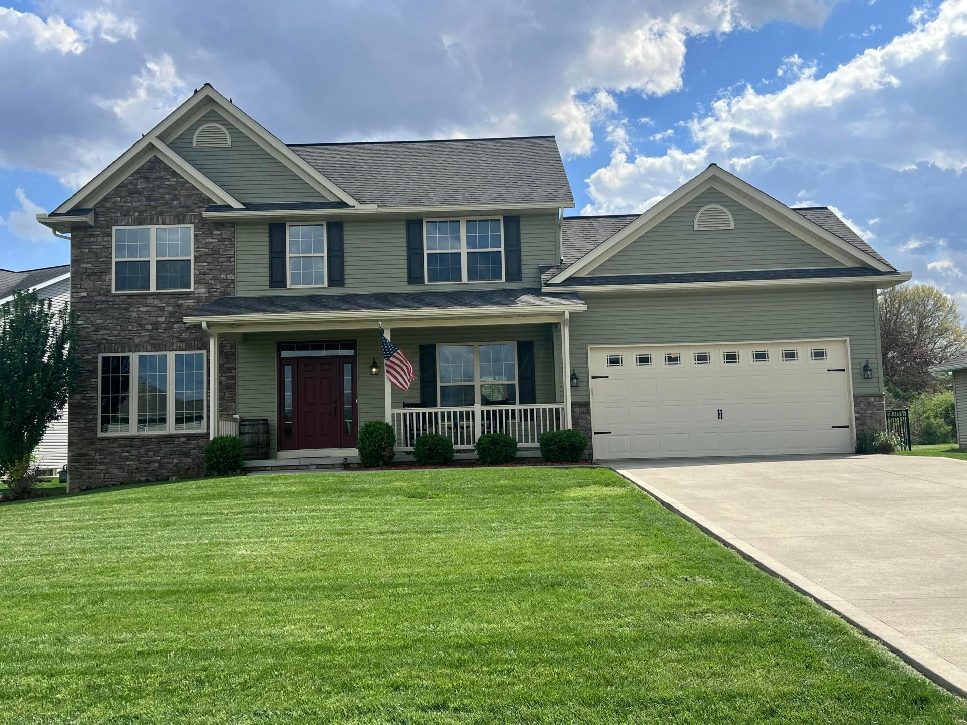 27 Fieldcrest Drive, Centerburg, OH 43011 Main Photo