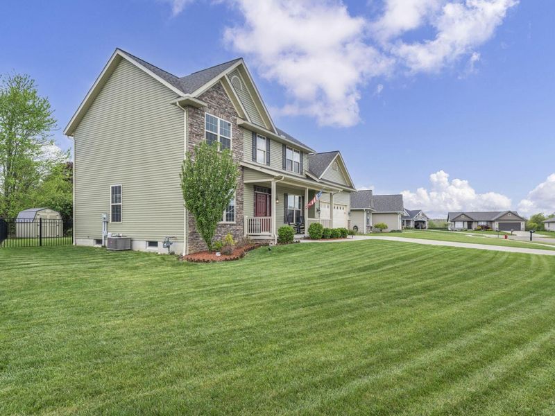 27 Fieldcrest Drive, Centerburg, OH 43011 Photo 4