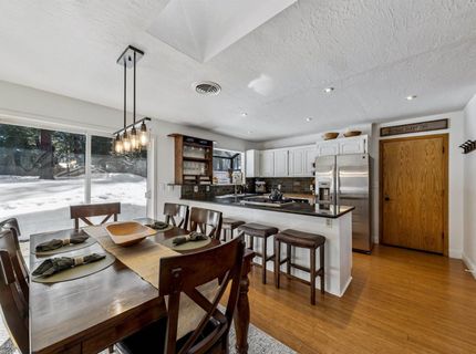10895 Jeffrey Pine Road, Truckee, CA 96161 Photo