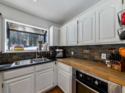 10895 Jeffrey Pine Road, Truckee, CA 96161 Photo