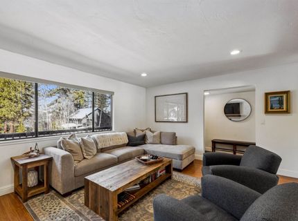 10895 Jeffrey Pine Road, Truckee, CA 96161 Photo