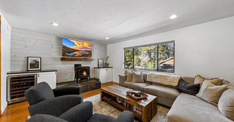 10895 Jeffrey Pine Road, Truckee, CA 96161 Photo