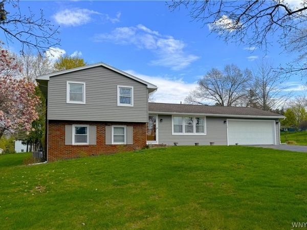 24 Dahlia Drive, Fairport, NY 14450