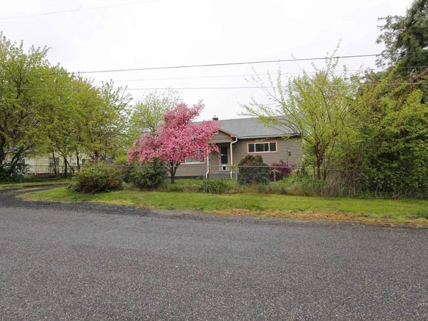 728 14th St, Clarkston, WA 99403