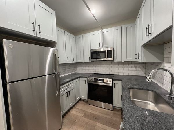 160 Seabury St, Unit 3, Fall River, MA 02720