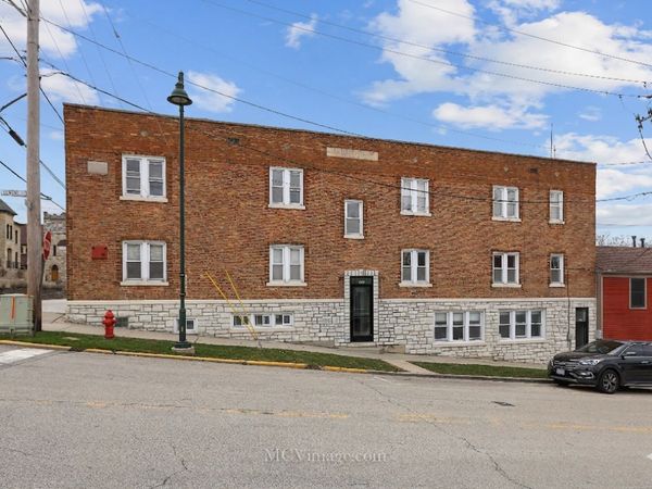 226 E Illinois Street , Unit 6, Lemont, IL 60439