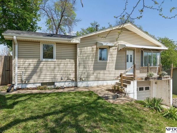 918 Arnold Street, Glenwood, IA 51534