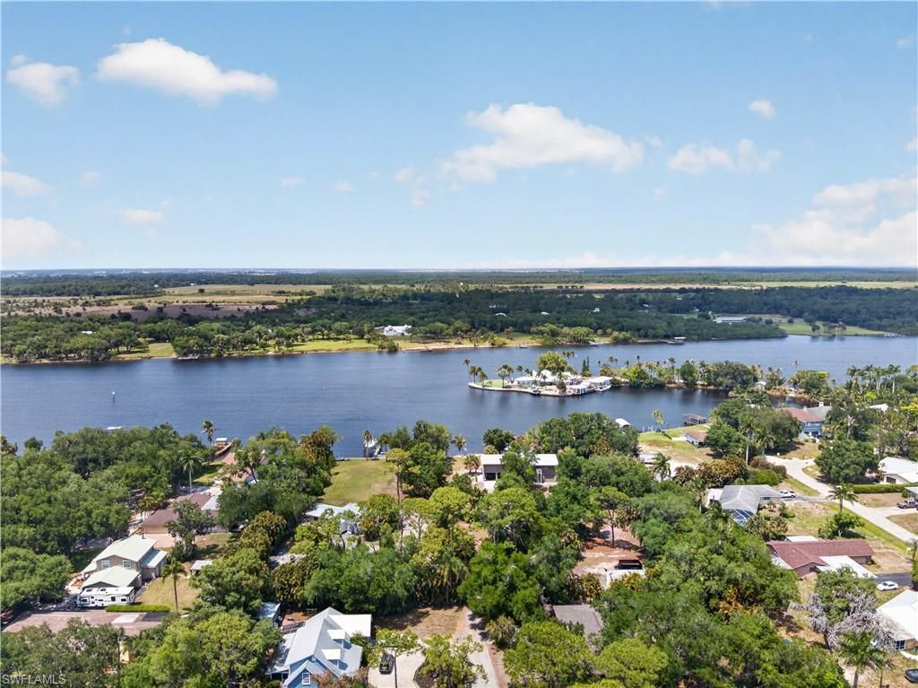 2212 River Pine Dr, Fort Myers, FL 33905 Photo