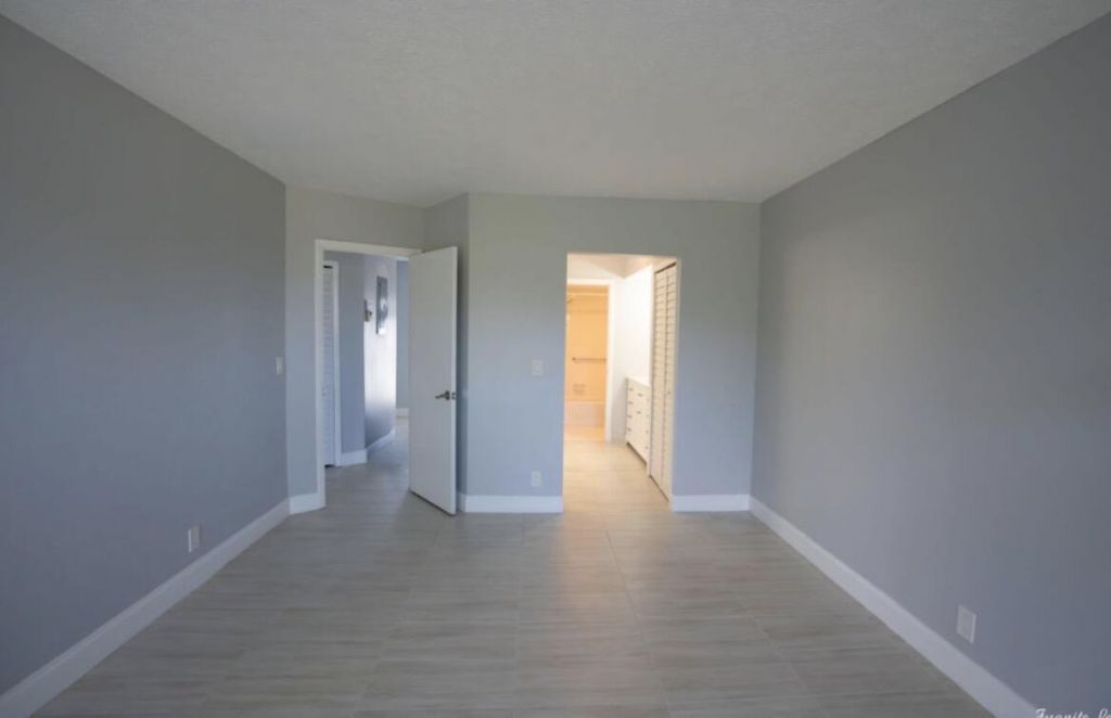 8002 Lagos De Campo Boulevard, Unit B306, Tamarac, FL 33321 Photo