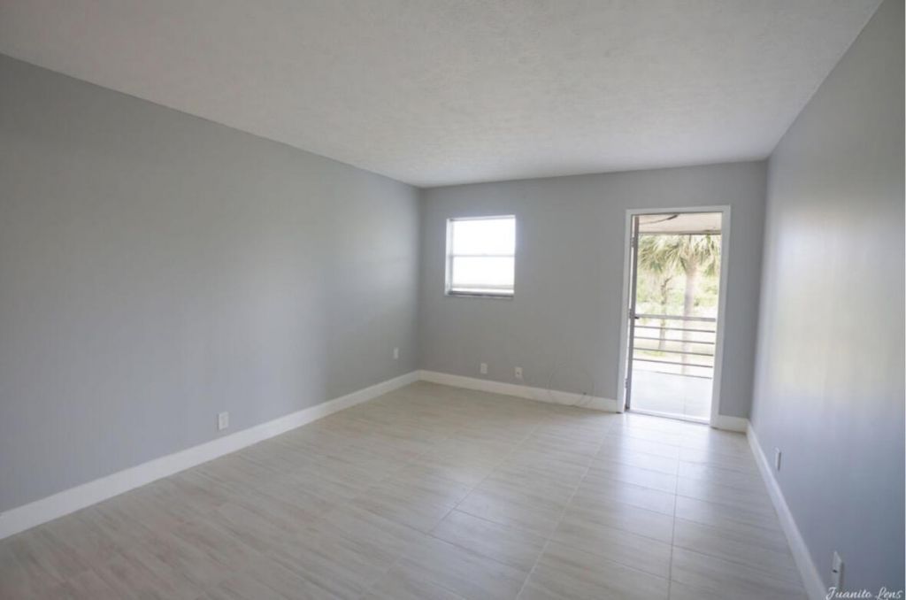 8002 Lagos De Campo Boulevard, Unit B306, Tamarac, FL 33321 Photo