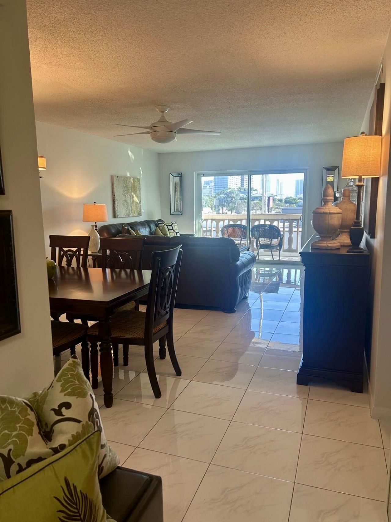 410 SE 2nd Street, Unit 323, Hallandale Beach, FL 33009 Photo
