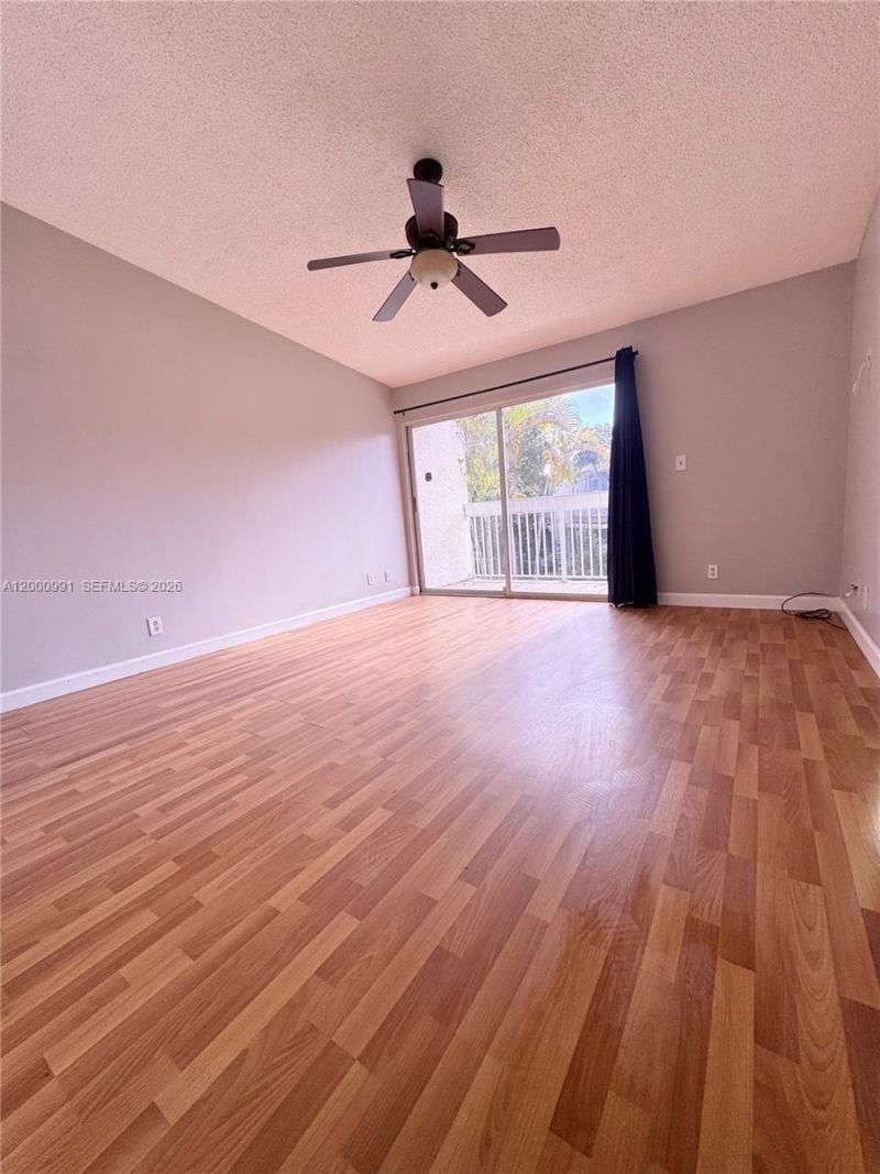 4952 N Hemingway Cir, Unit 4952, Margate, FL 33063 Photo