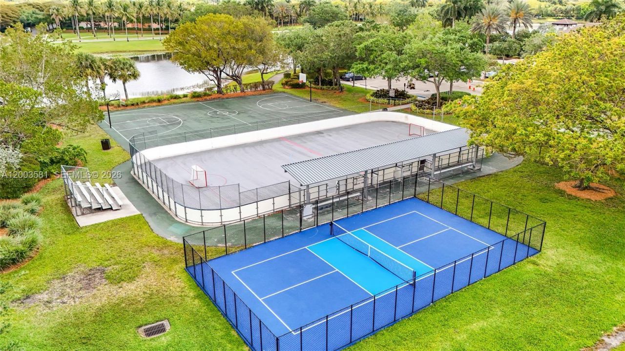 1668 Winterberry Ln , Weston, FL 33327 Photo