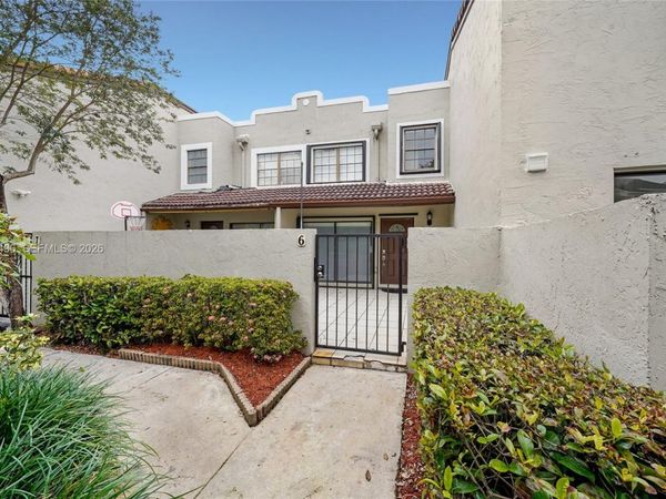 10535 SW 154th Ct, Unit 6, Miami, FL 33196
