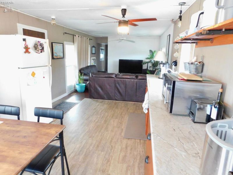 520 Stan Drive, Huron, OH 44839 Photo 8