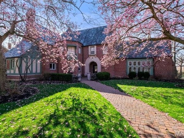 7146 Wydown Boulevard, Clayton, MO 63105