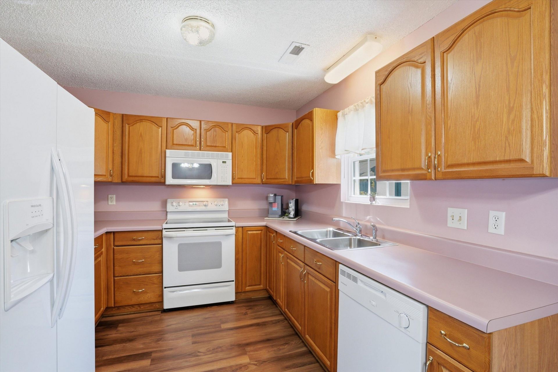 105 Wisteria Court Photo 10