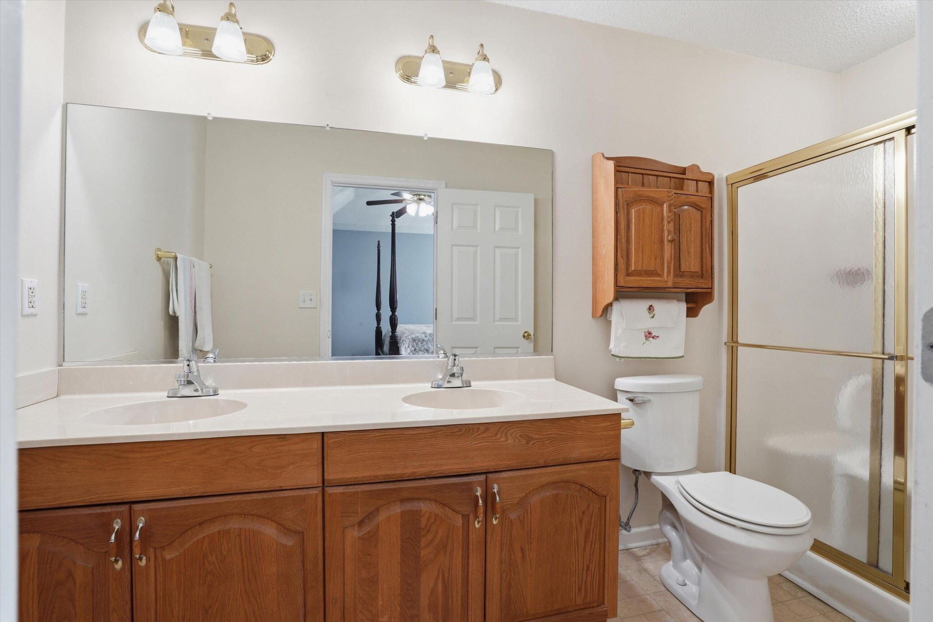 105 Wisteria Court Photo 14