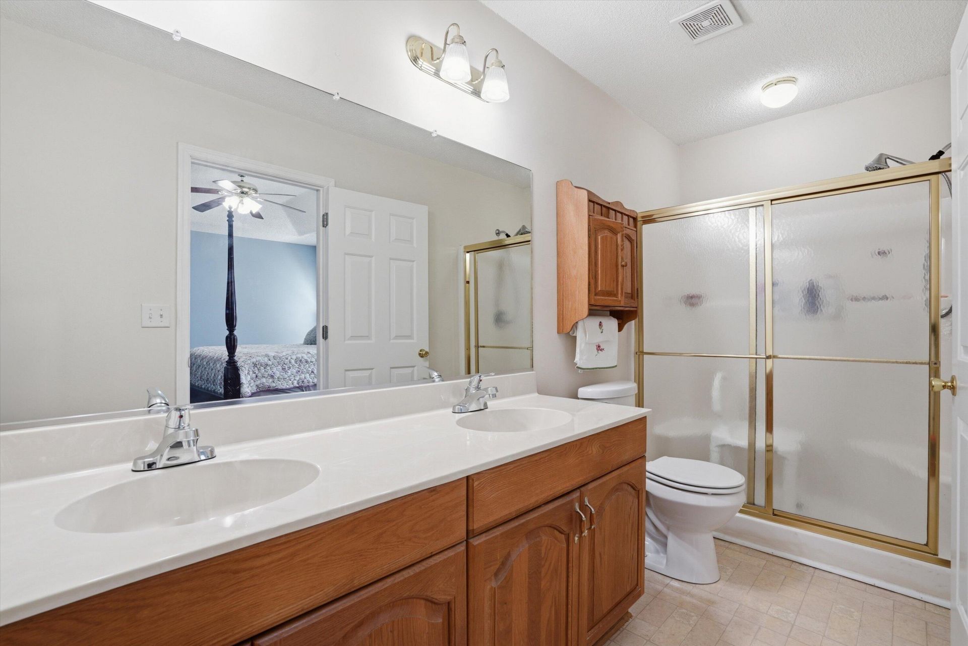 105 Wisteria Court Photo 15