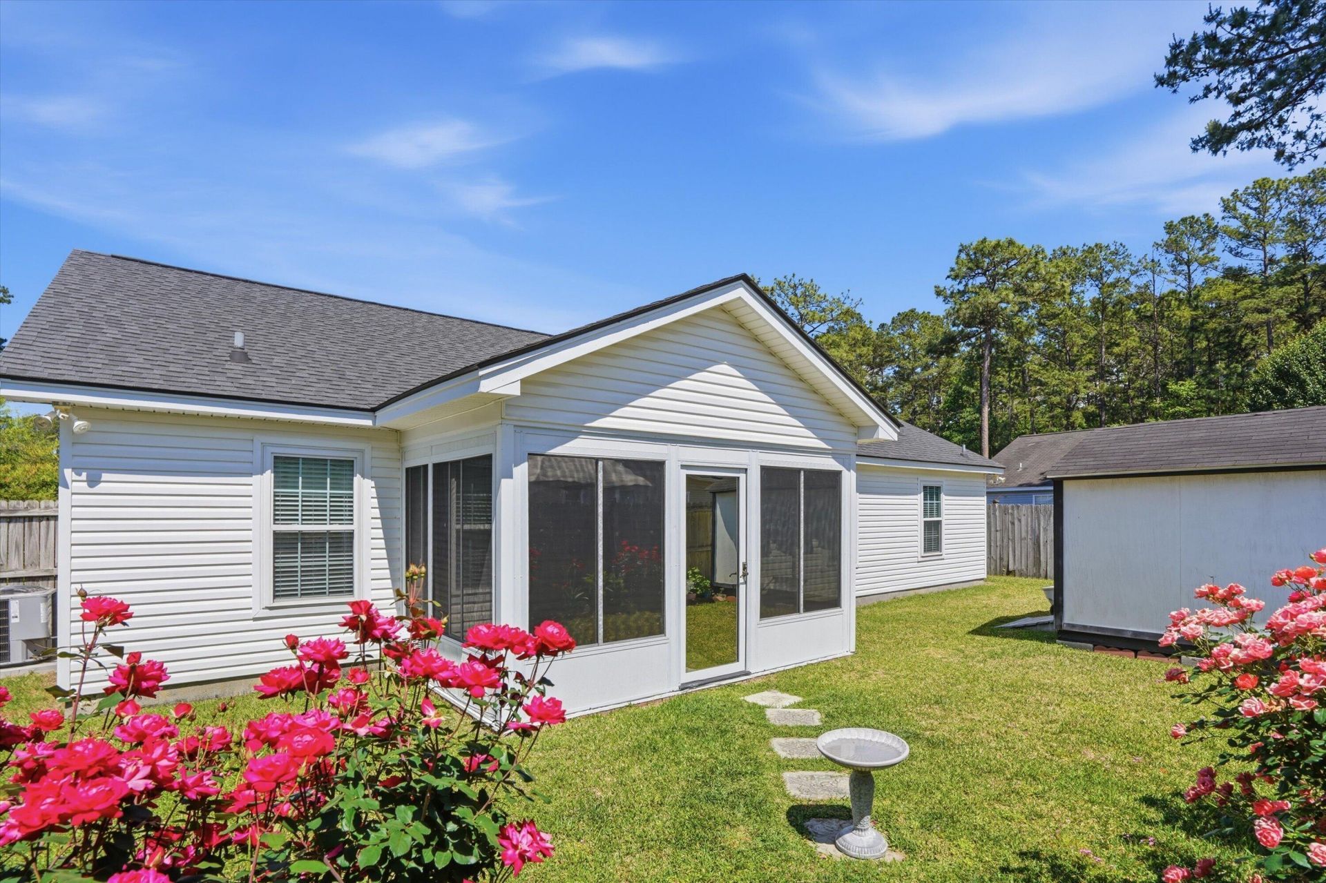 105 Wisteria Court Photo 27